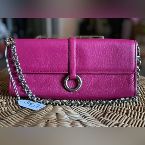 ANN TAYLOR LEATHER CLUTCH w/t CHAIN STRAP - Picture 1 of 6